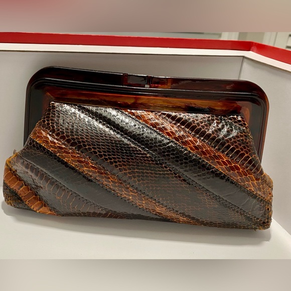 Vintage Marigolin New York Brown Leather Clutch w/ Tortoise Shell Clasp - Picture 10 of 13